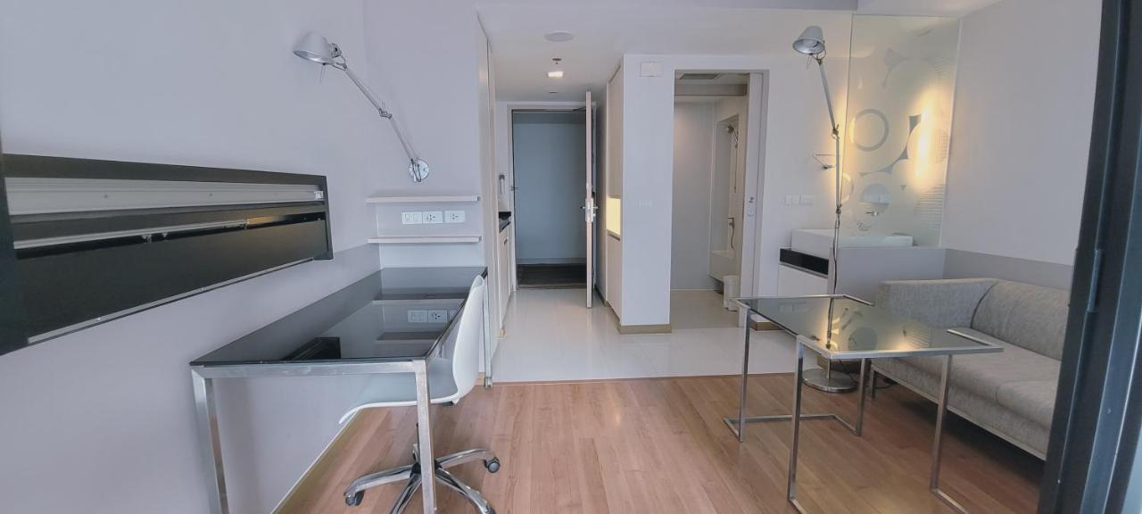 Twenty Three Residence Бангкок Экстерьер фото
